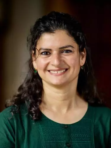 aliya khalid 1 1024x683