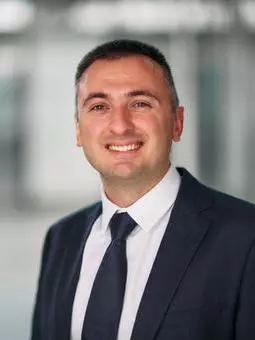 oguz bayraktar